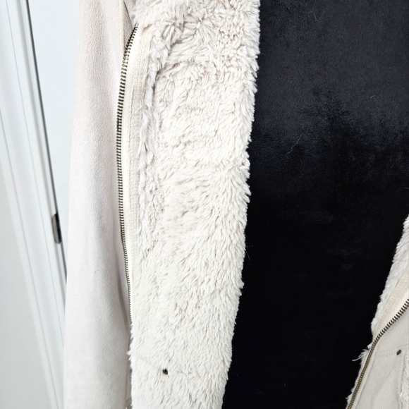 Jones New York Faux Suede Winter Fur Lined Winter Coat - Size M - Picture 3 of 12